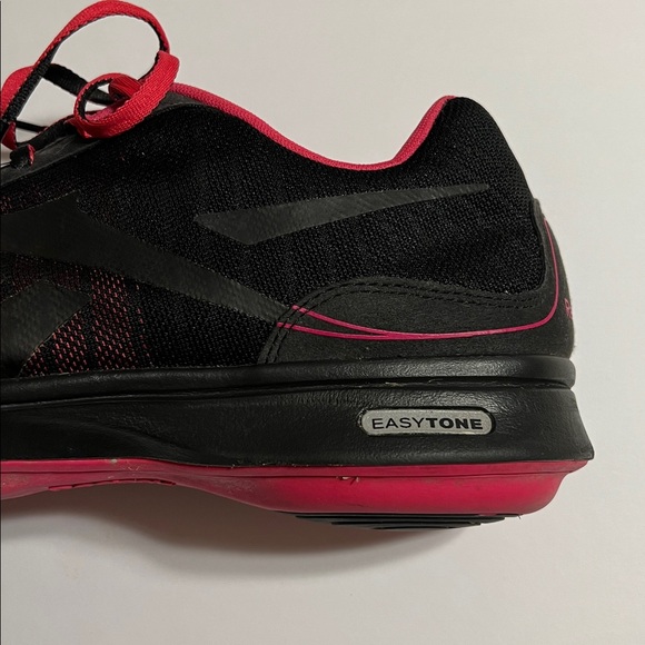 Reebok EasyTone Moving Air Black Sneakers with Pink Highlights. Mesh Top. Size 8 - Picture 4 of 9